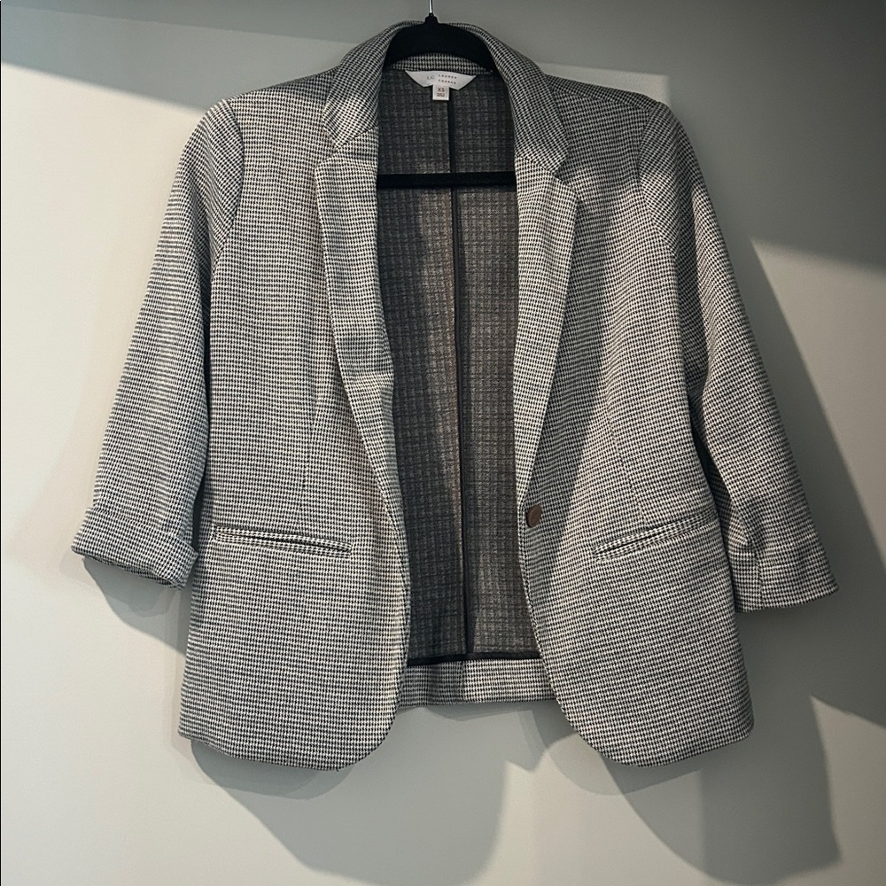 LC Lauren Conrad Black and White Houndstooth Blazer